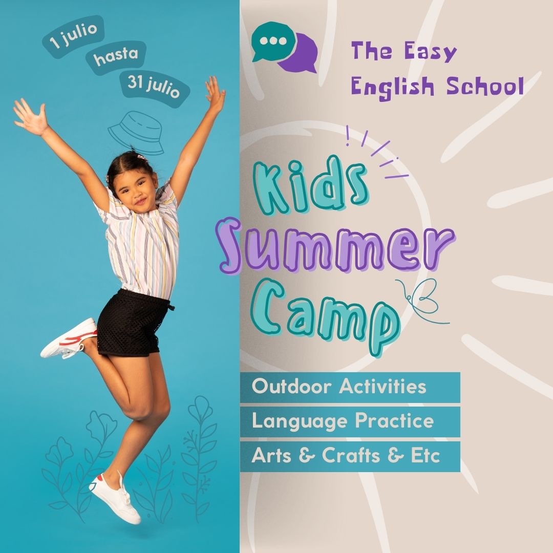 Niña sonriendo para el Campamento Urbano